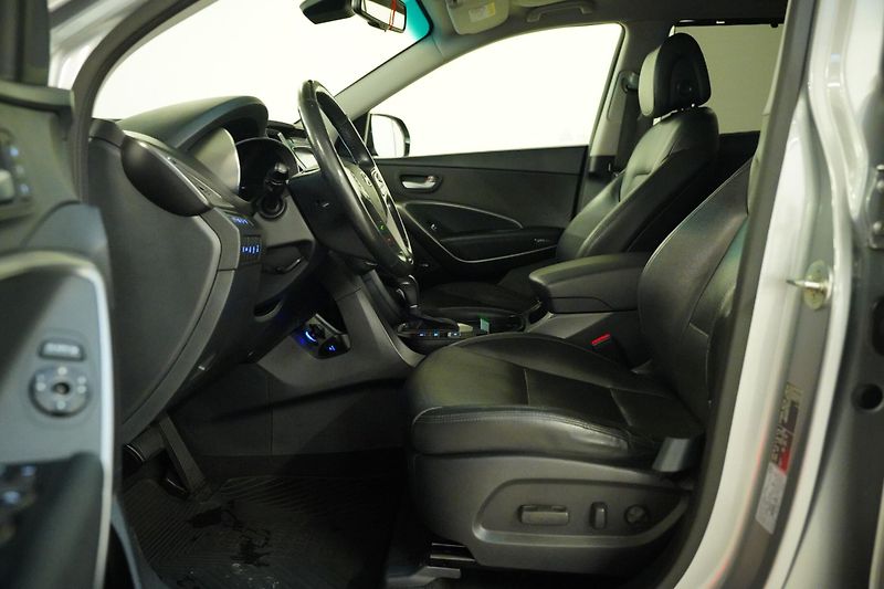 Hyundai Grand Santa Fe - fotka 11 z 29