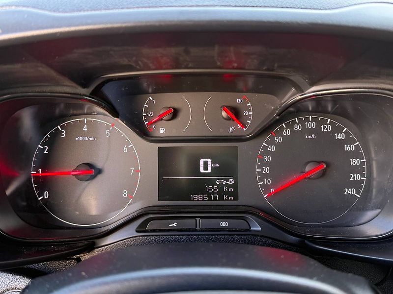 Opel Combo (2020) 1.5 CDTi 75 kW - fotka 10 z 22