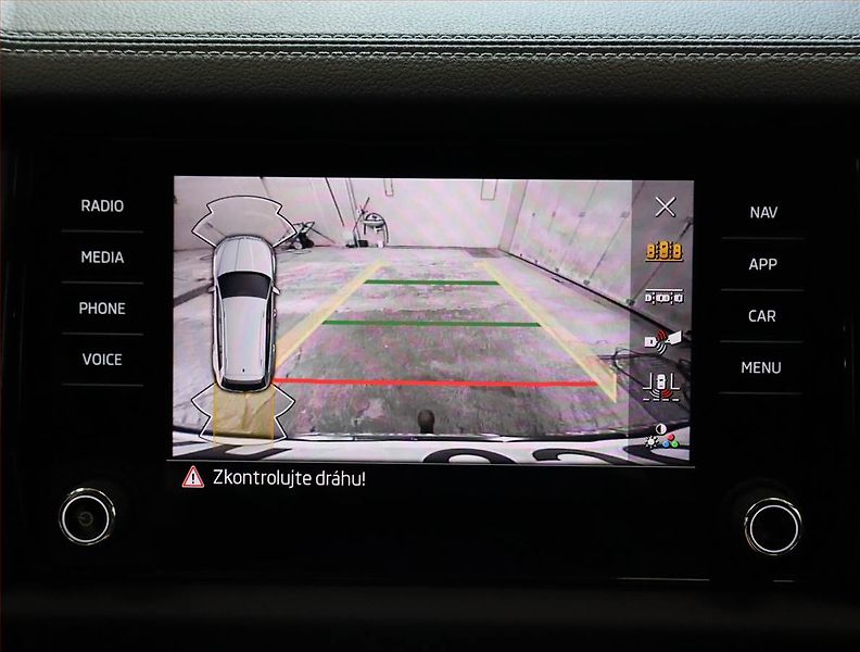 Škoda Kodiaq (2023) 2.0 TDI - fotka 16 z 28