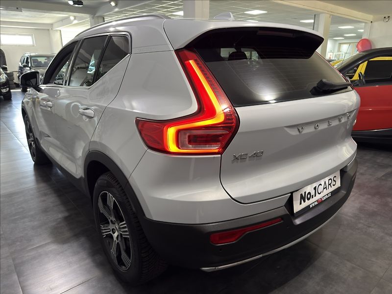Volvo XC40 2,0   D4 INSCRIPTION ZÁRUKA 28 - fotka 4 z 46