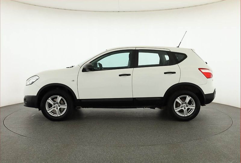Nissan Qashqai (2013) 1.6, ČR,1.maj, Serv.kniha - fotka 3 z 13