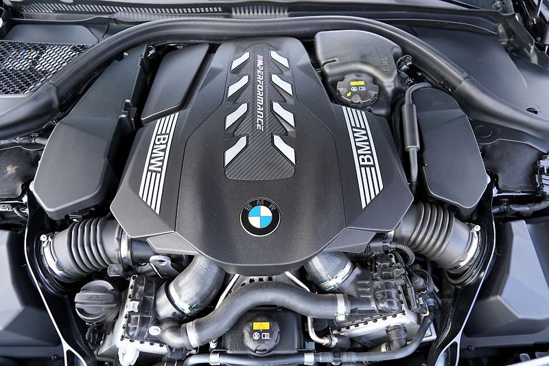 BMW M8 M850i xDrive/AC Schnitzer/640 - fotka 10 z 44