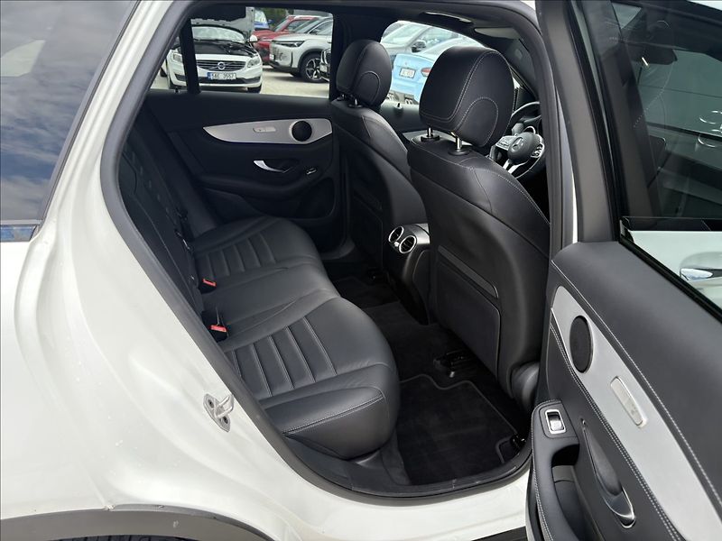 Mercedes-Benz GLC 200 145 KW 4MATIC CZ 1 DPH - fotka 28 z 37