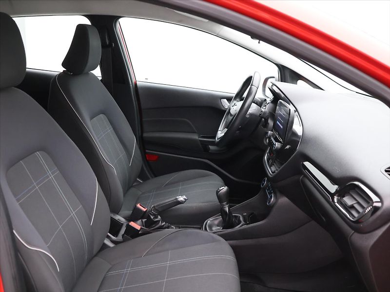 Ford Fiesta 1,1 i 63KW Aut.klima CZ DPH - fotka 12 z 33