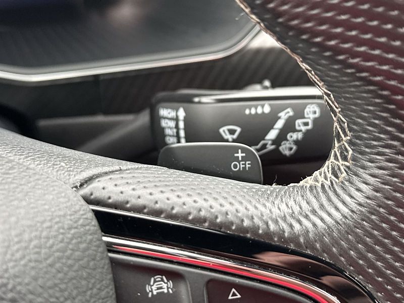 Škoda Superb (2020) Combi 2.0 TDI DSG Sportline - fotka 17 z 36