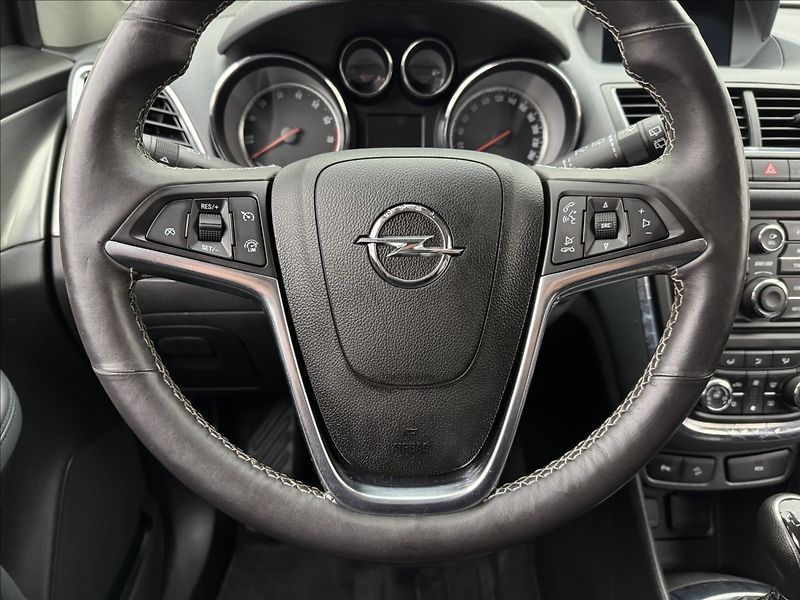 Opel Mokka 1,6 i COSMO KŮŽE VÝHŘEV KAMERA - fotka 9 z 32