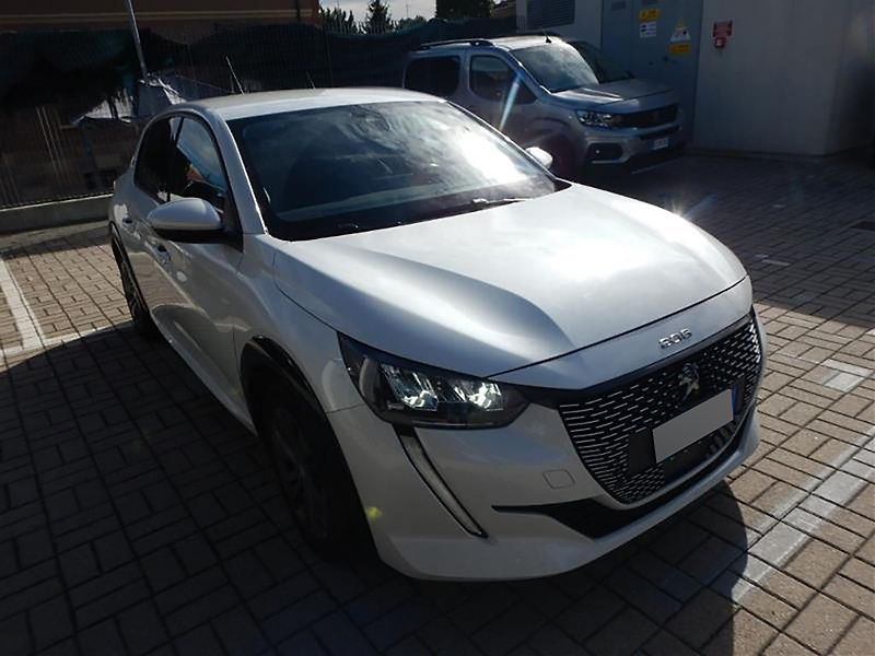 Peugeot 208 (2021) Allure Pack - fotka 1 z 8
