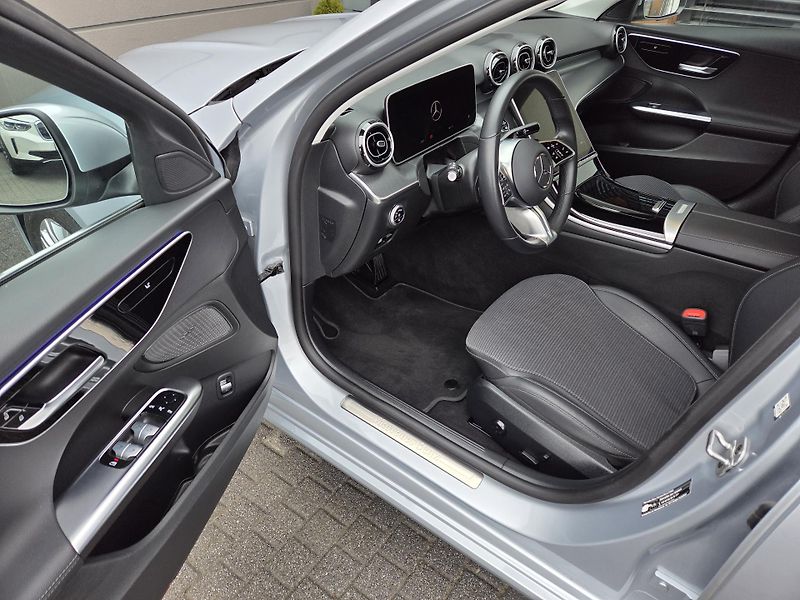 Mercedes-Benz Třídy C 200d Touring MATRIX ACC - fotka 5 z 50