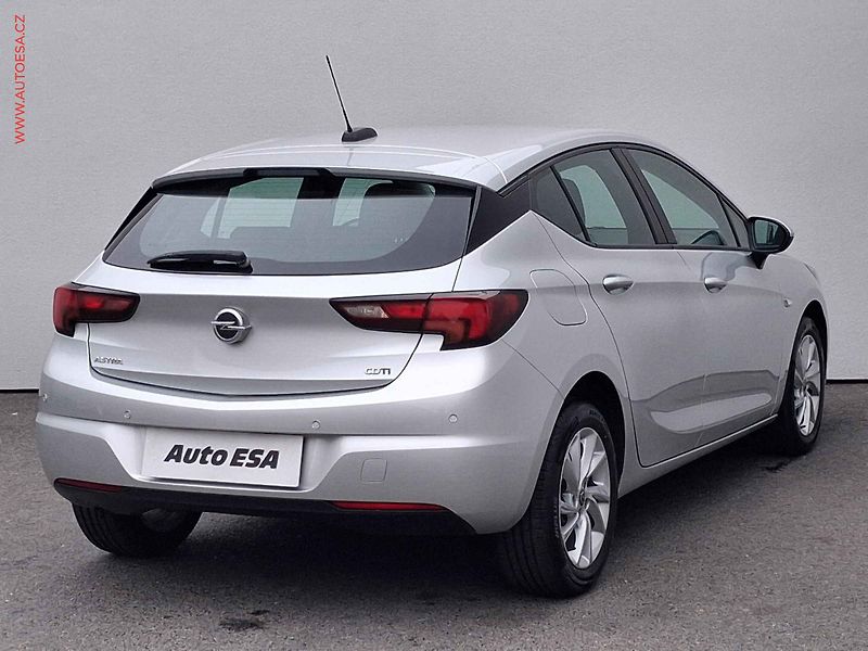 Opel Astra (2017) 1.6CTDI, ČR, servis.kniha - fotka 4 z 17