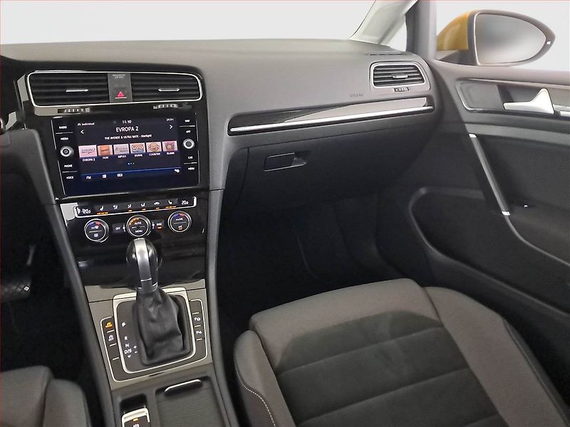 Volkswagen Golf (2018) Highline 1.5 TSI, Automat - fotka 8 z 20