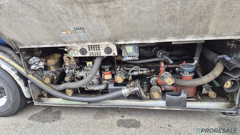 Schwarzmüller TS3E 5-ti komor. cisterna ADR - fotka 8 z 13