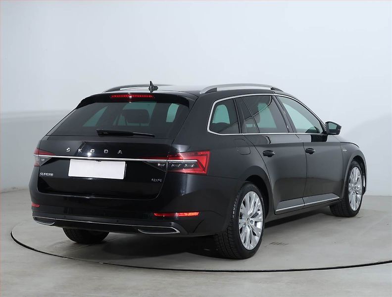Škoda Superb (2024) Laurin&Klement 2.0 TDI - fotka 5 z 23