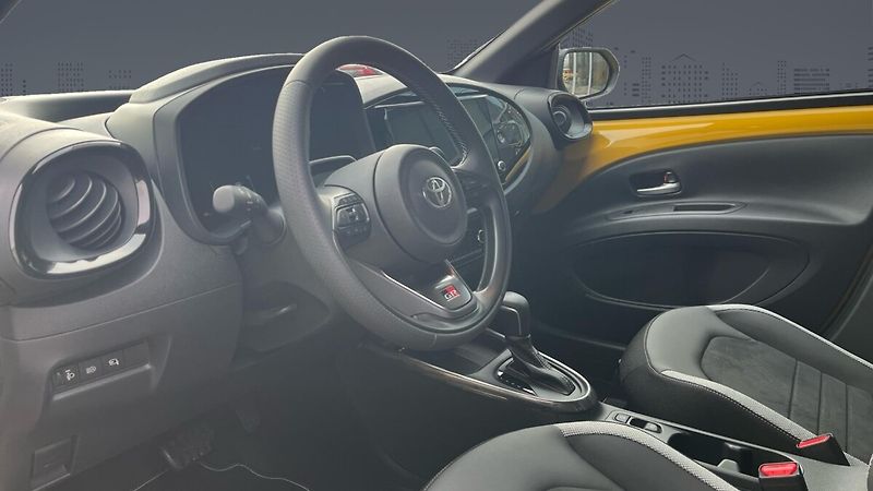Toyota Aygo 1,5 Hybrid e-CVT GR Sport + 5 - fotka 6 z 8