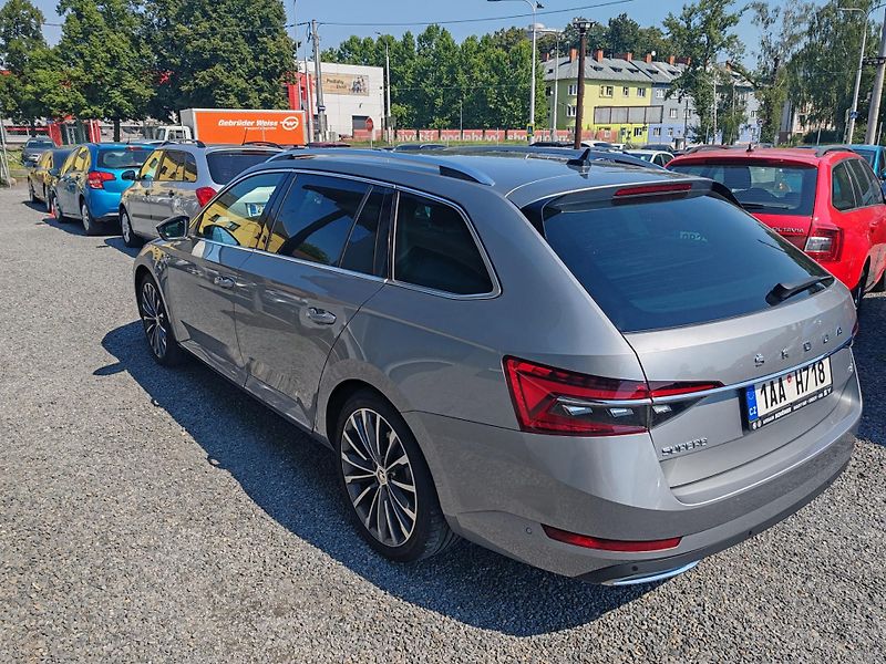 Škoda Superb 2.0 TDI Laurin & Klement 4x4  - fotka 4 z 40