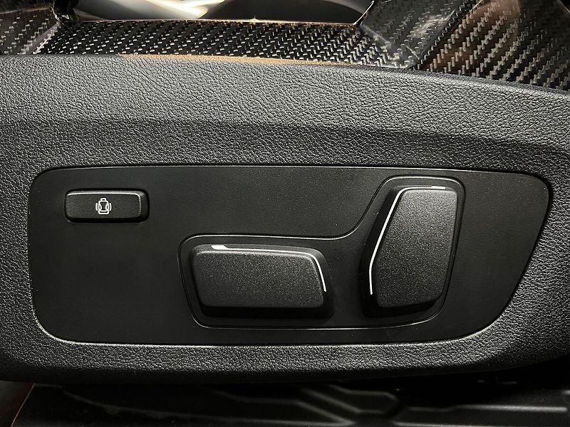 BMW M3 390KW xDrive COMPETITION, H&K - fotka 31 z 37
