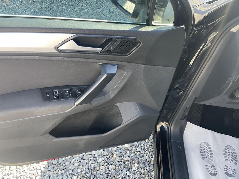 Volkswagen Tiguan 2.0TDi 150PS 4x4 DSG 179TKM 1A - fotka 86 z 131