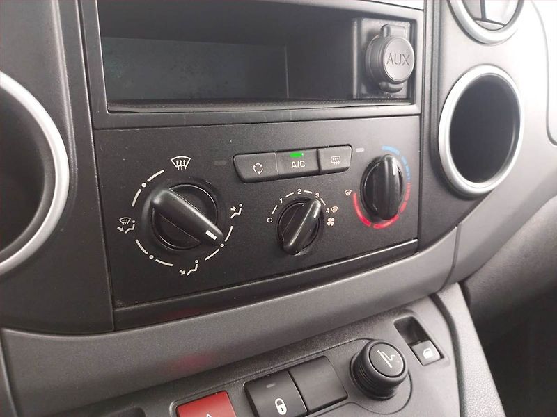Citroën Berlingo (2018) Feel 1.6 BlueHDi, 5Míst, ČR - fotka 13 z 18
