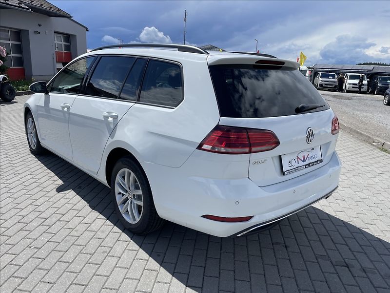 Volkswagen Golf 2,0 TDi 110kw DSG LED Radar po - fotka 3 z 39