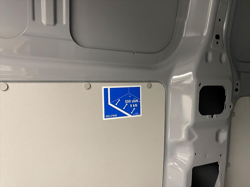 Volkswagen Transporter (2025) Nový T7 skříň TDI KR 6G - fotka 22 z 29