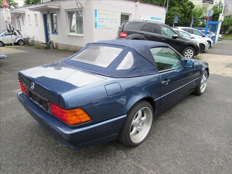 Mercedes-Benz SL 3,2 Hardtop-Cabrio - fotka 15 z 54