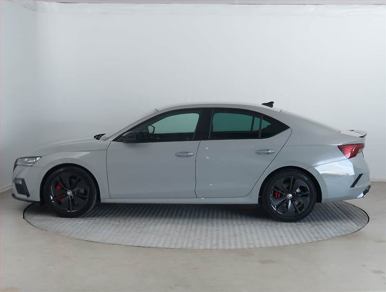 Škoda Octavia (2021) RS 2.0 TSI, ČR,1.maj, Kůže - fotka 3 z 17