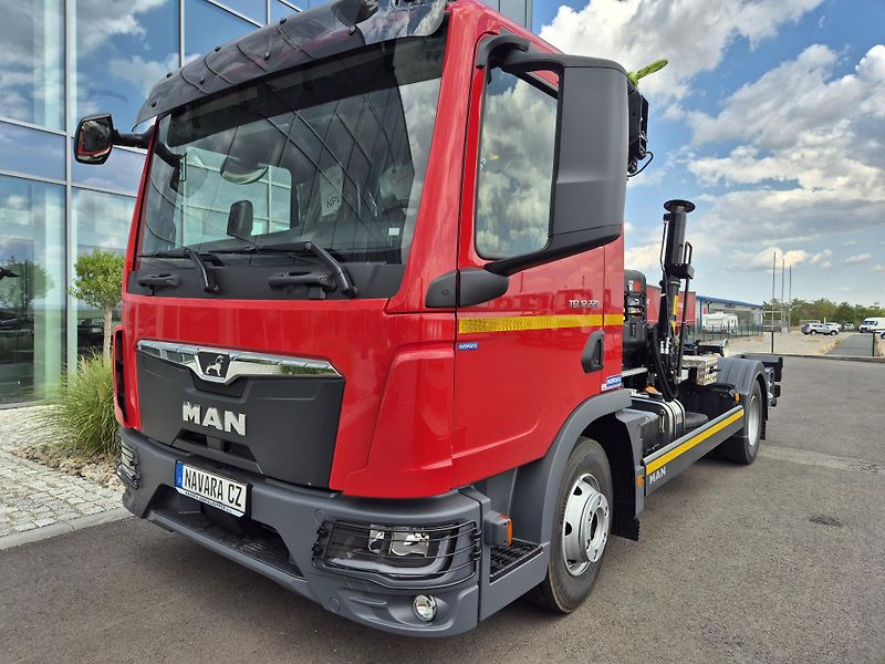 MAN TGL 12.220 HIAB + KONTEJNER  - fotka 20 z 22