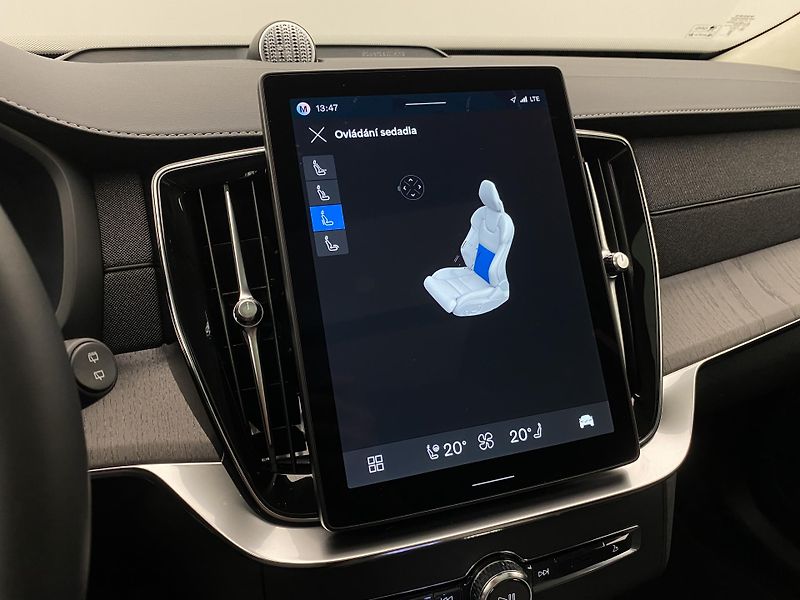 Volvo XC90 T8 AWD RECHARGE ULT REZERVACE - fotka 66 z 68