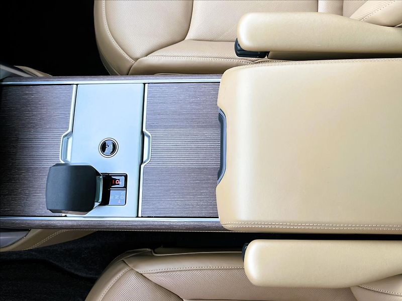 Land Rover Range Rover (2026) 3,0 D350 AUTOBIOGRAPHY SWB - fotka 30 z 43
