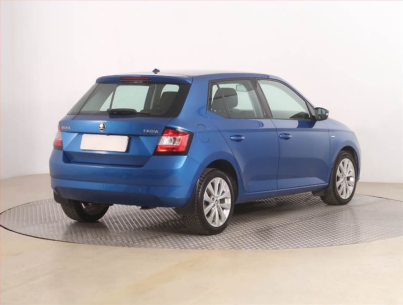 Škoda Fabia (2017) Drive 1.2 TSI, Automat - fotka 5 z 23