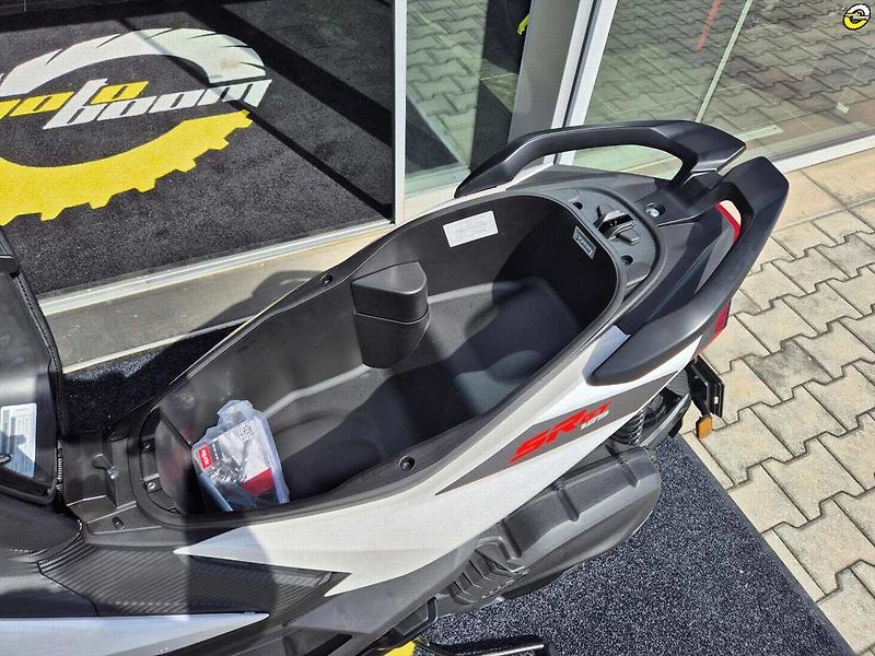 Aprilia SR GT 125 (2026) E5+ - AKČNÍ CENA - fotka 17 z 41