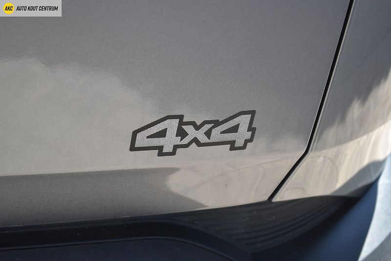 Dacia Duster EXTREME TCE 130 4x4 - fotka 16 z 54