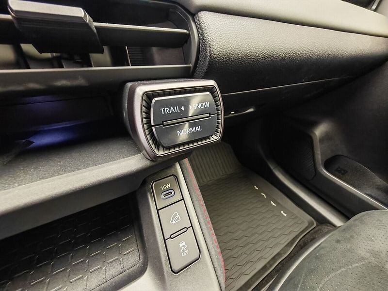 Toyota RAV4 2.5 Hybrid GR Sport 4WD e-CVT - fotka 42 z 47