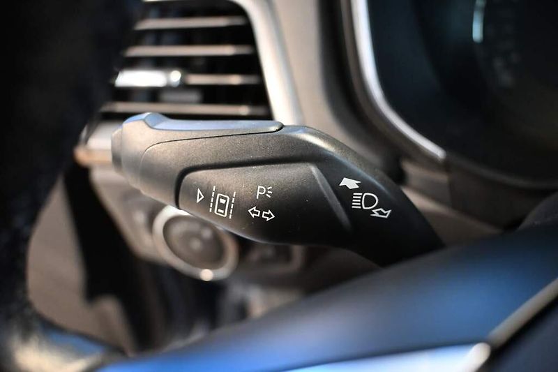 Ford Mondeo (2022) 2.0 LED SONY ACC TITANIUM Masá - fotka 25 z 34
