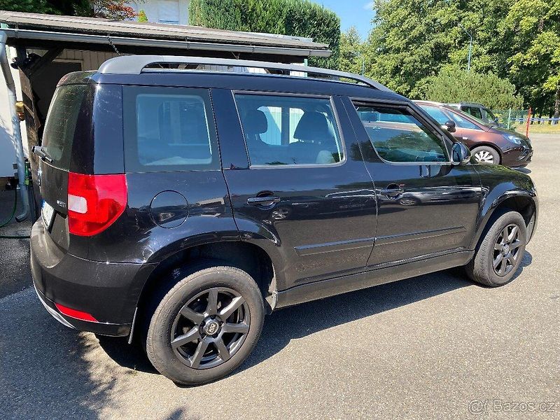Škoda Yeti (2014) 1.6 TDI- ACTIVE - DSG-WEBASTO - fotka 4 z 17