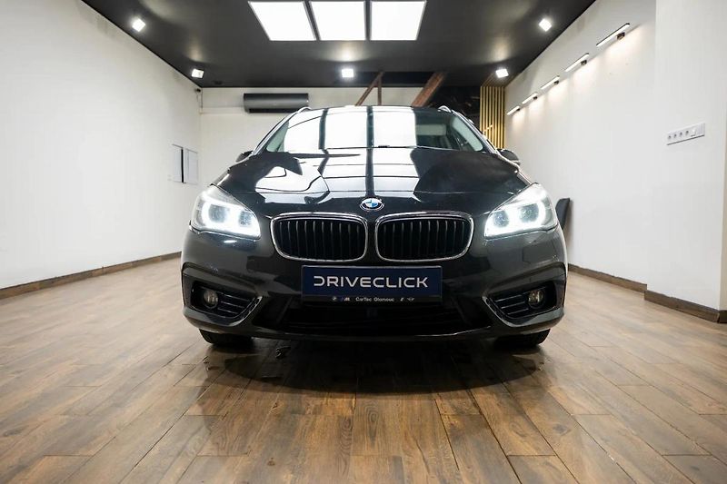 BMW Ostatní 216d Active Tourer - fotka 2 z 32