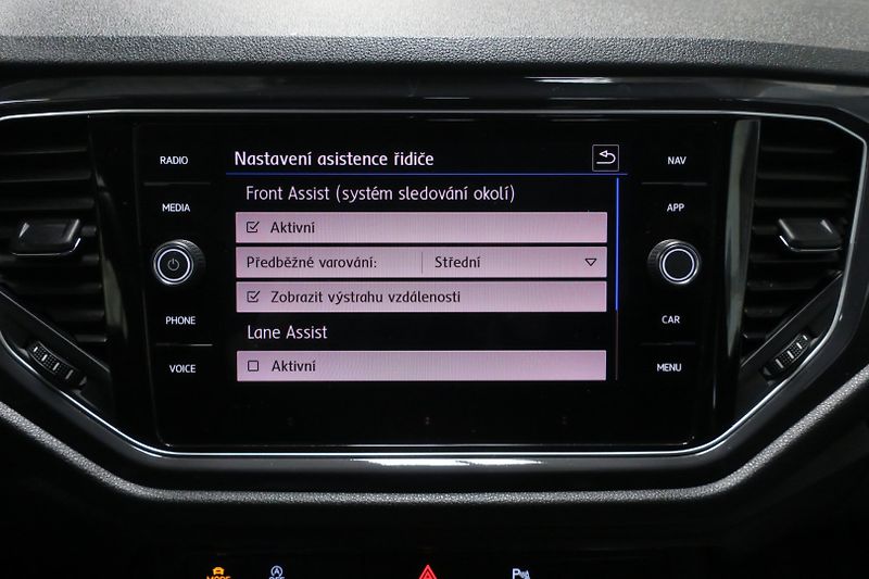 Volkswagen T-Roc (2019) Sport 1.5 TSI 110 kW manuál - fotka 29 z 47