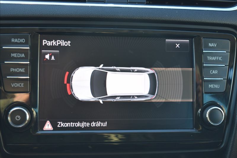 Škoda Octavia 1,6 TDI 77KW ALU KLIMA NAVI - fotka 41 z 48