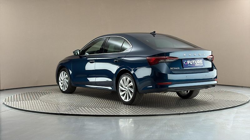 Škoda Octavia 2.0 TDI DSG Style - fotka 2 z 29