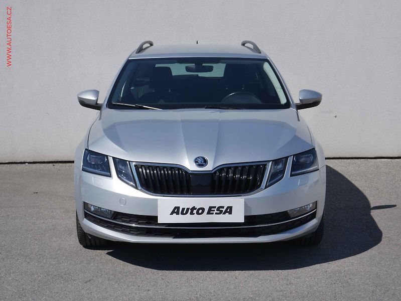 Škoda Octavia (2019) 1.8 TSi 4x4, ČR, Style, DSG - fotka 2 z 14