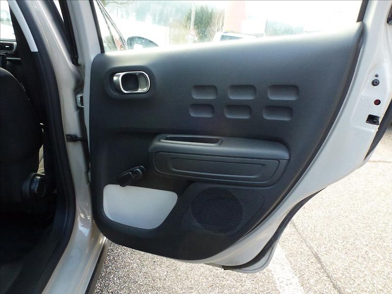 Citroën C3 1,2 PureTech Záruka 10/2028 - fotka 21 z 44