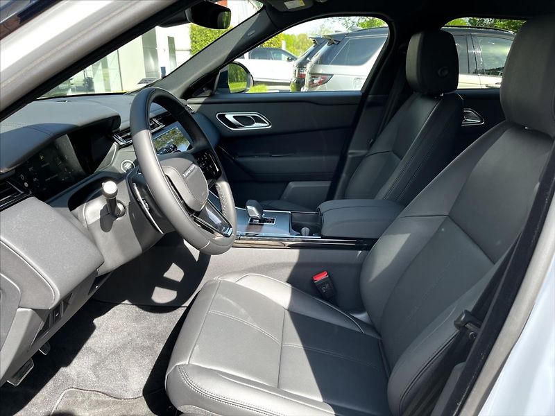 Land Rover Range Rover Velar 3,0   Dynamic SE D300 AWD - fotka 9 z 19