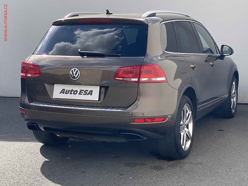 Volkswagen Touareg (2014) 3.0TDi 4x4, DSG, bixen - fotka 4 z 22