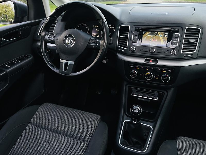 Volkswagen Sharan 2.0TDI MANUÁL 1.MAJITEL VÝHŘEV - fotka 22 z 42
