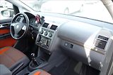Volkswagen Touran 2,0 TDi,SERV.KN.,CROSS,7 MÍST. - náhled 13