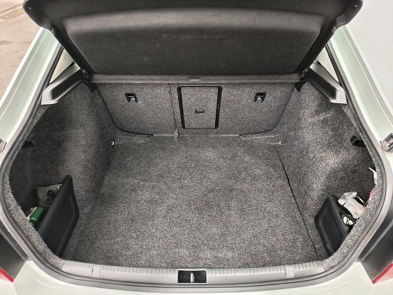 Škoda Rapid (2015) 1.2TSI 81KW AMBITION - fotka 27 z 30