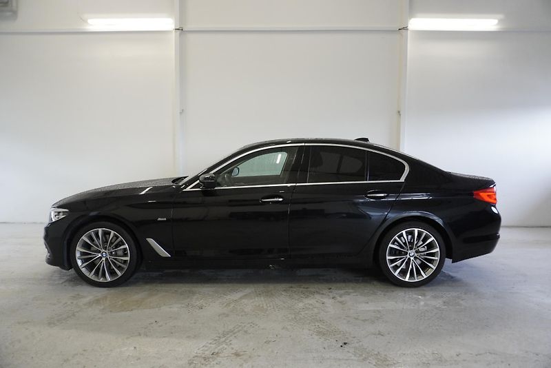 BMW Řada 5 530D 195 kW SPORTLINE AUTOMAT - fotka 5 z 30