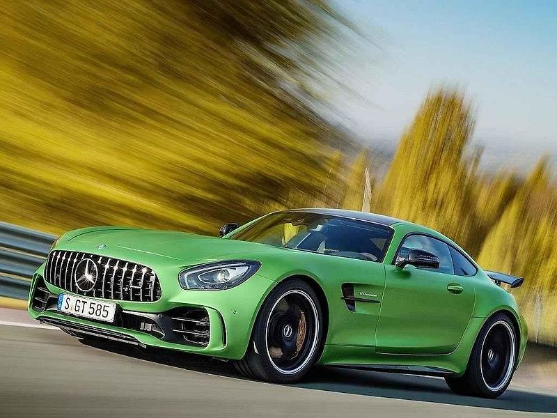 Mercedes-AMG GT R.