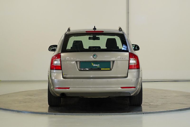 Škoda Octavia - fotka 6 z 24