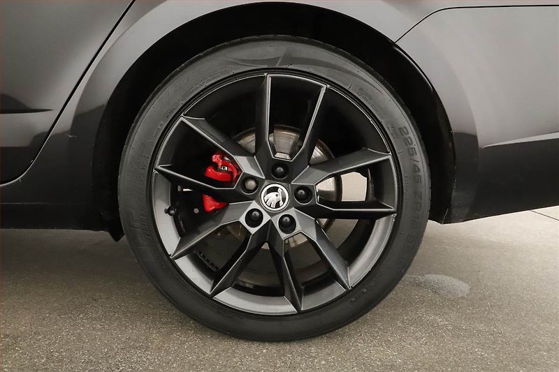 Škoda Octavia (2017) RS 2.0 TDI, Automat, Navi - fotka 12 z 17