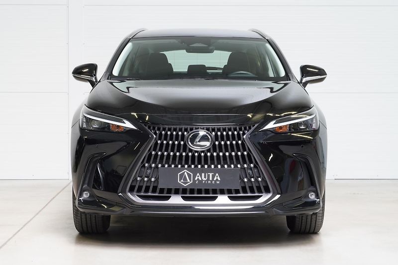 Lexus NX 350h 1.MAJ,DPH,Kamera,El.kufr - fotka 2 z 28